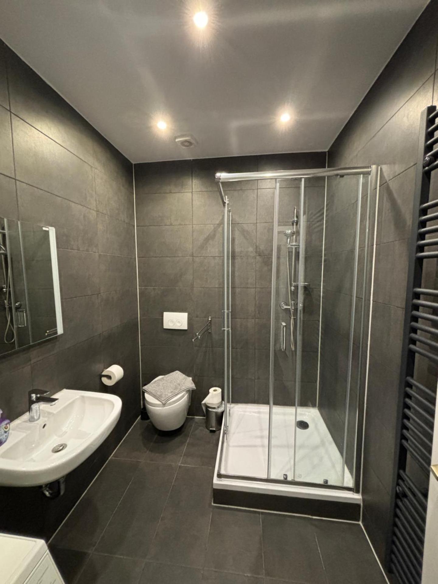 Harmony - 4 Schlafzimmer 2 Bäder Ganzes Apartement