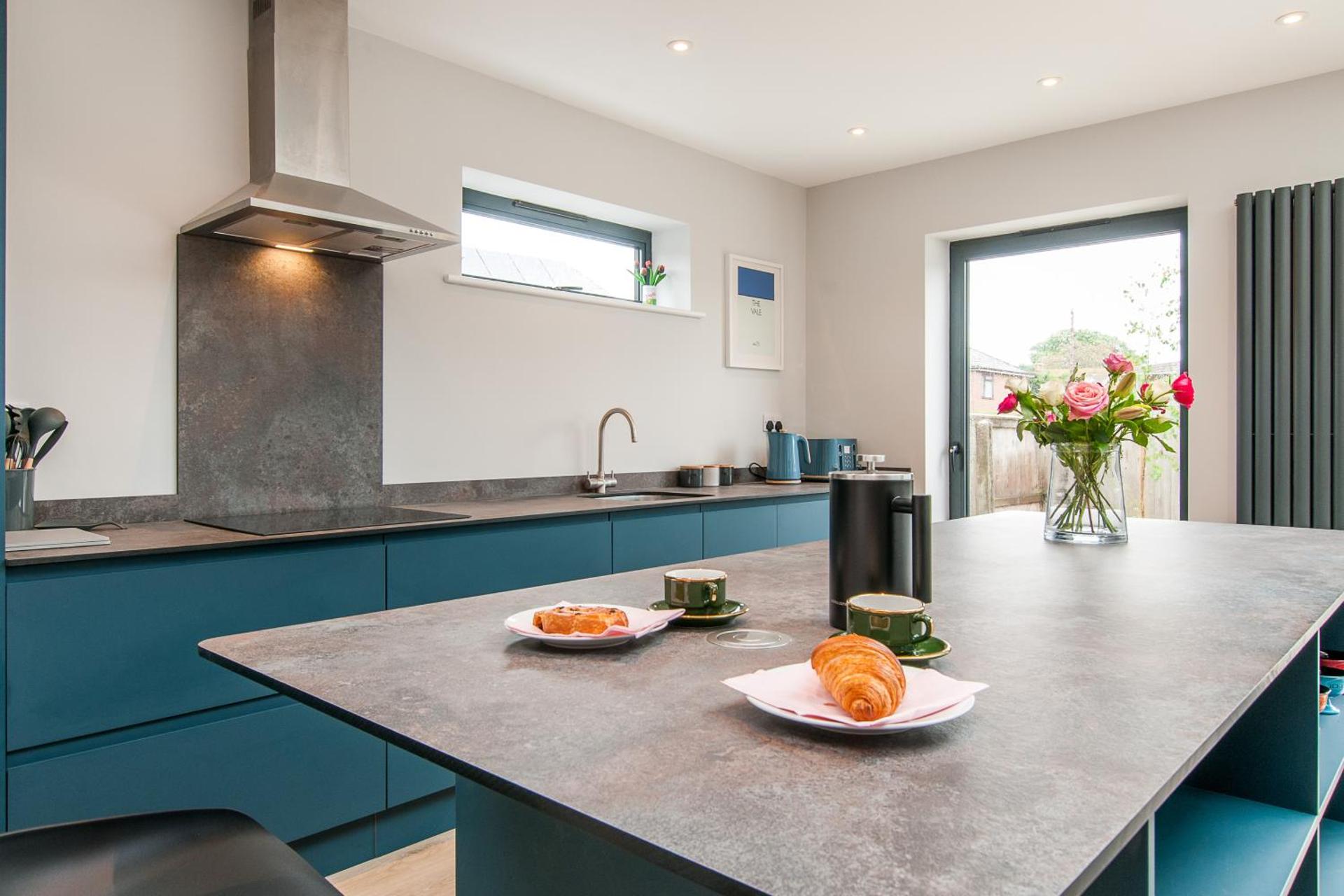 Family Seaside Escape - Near Viking Bay