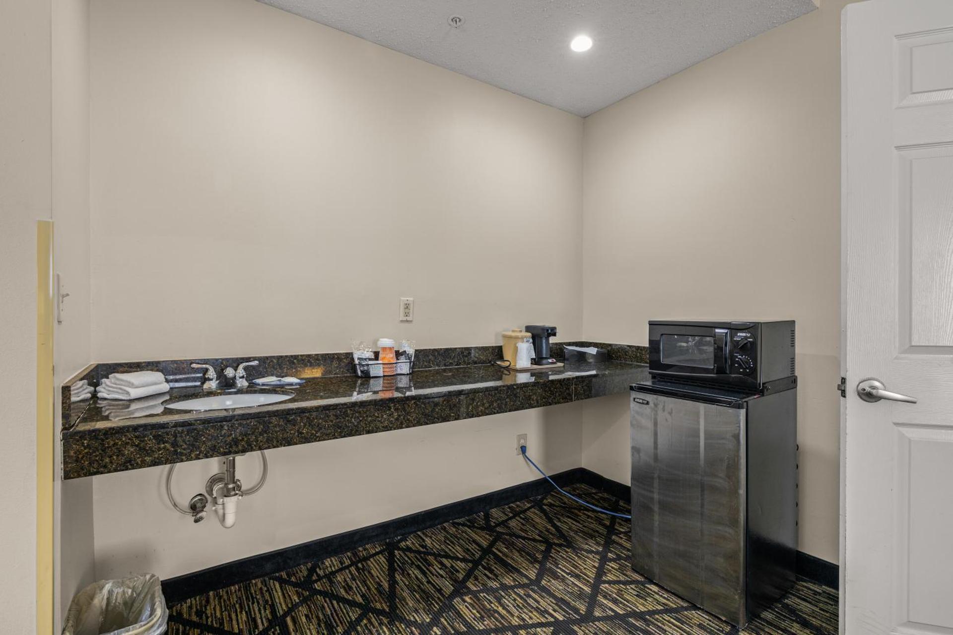 King Suite with Sofa Bed - Non Smoking