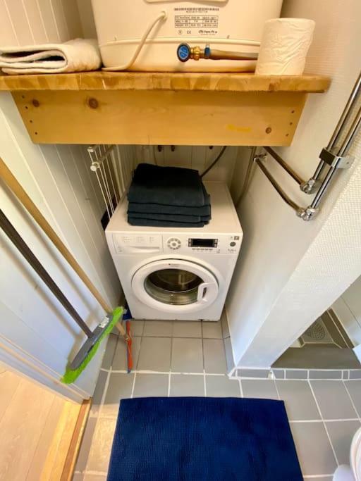 The Little Red Cabin Lofoten