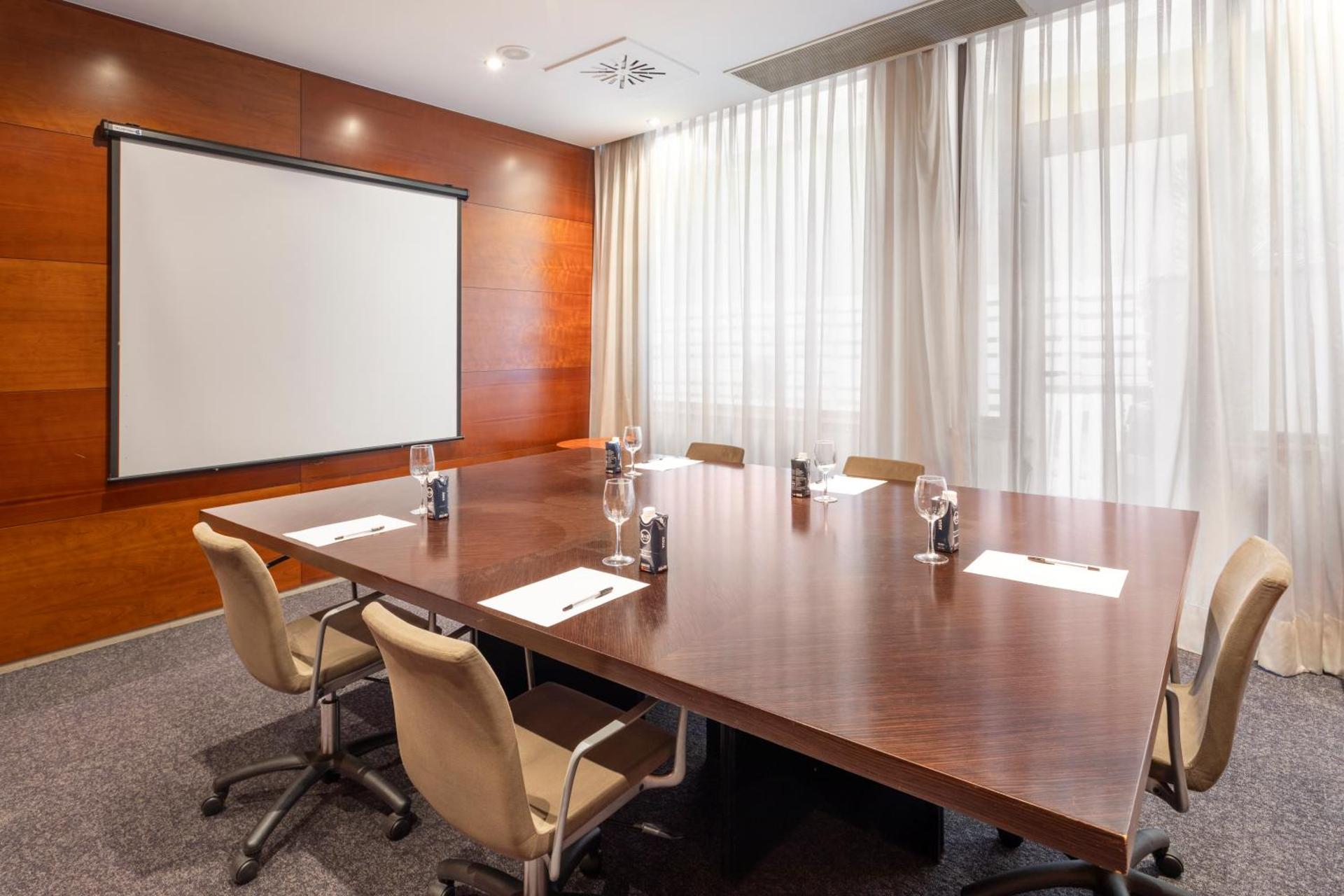 Meeting/conference room
