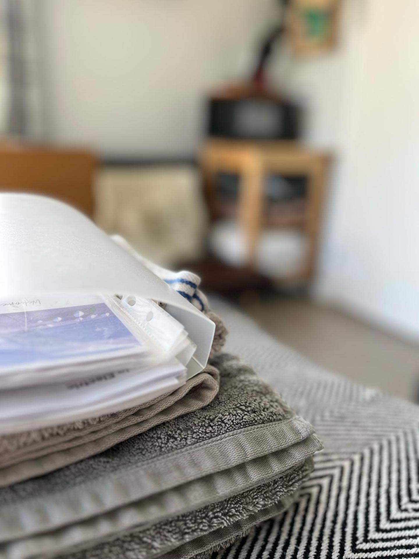 Escape Pod in Devon, 5 mins from beach + parking