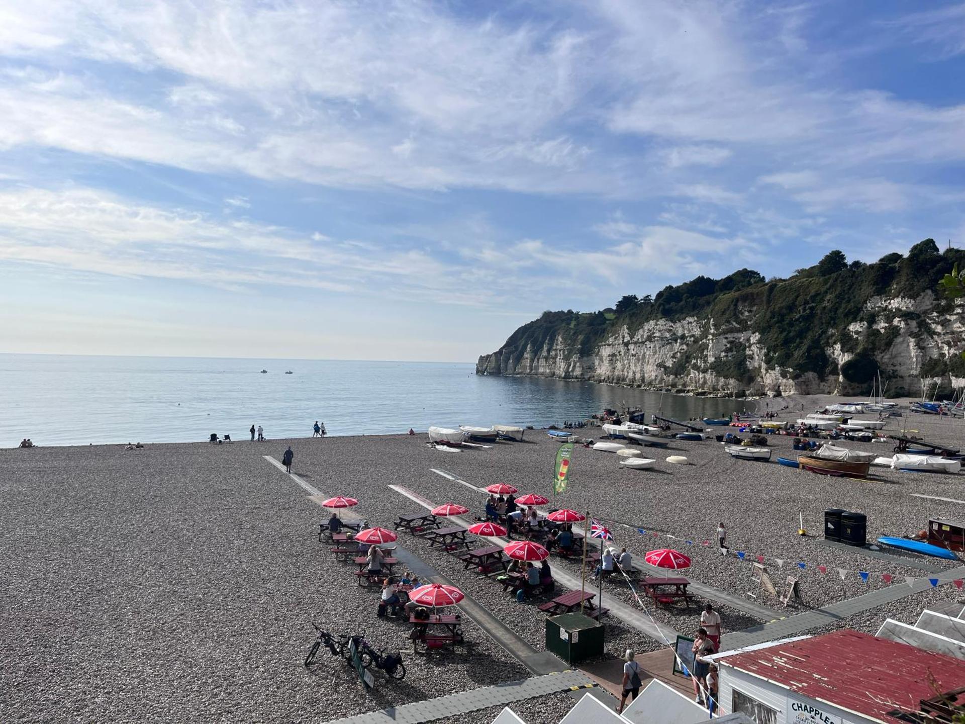 Escape Pod in Devon, 5 mins from beach + parking