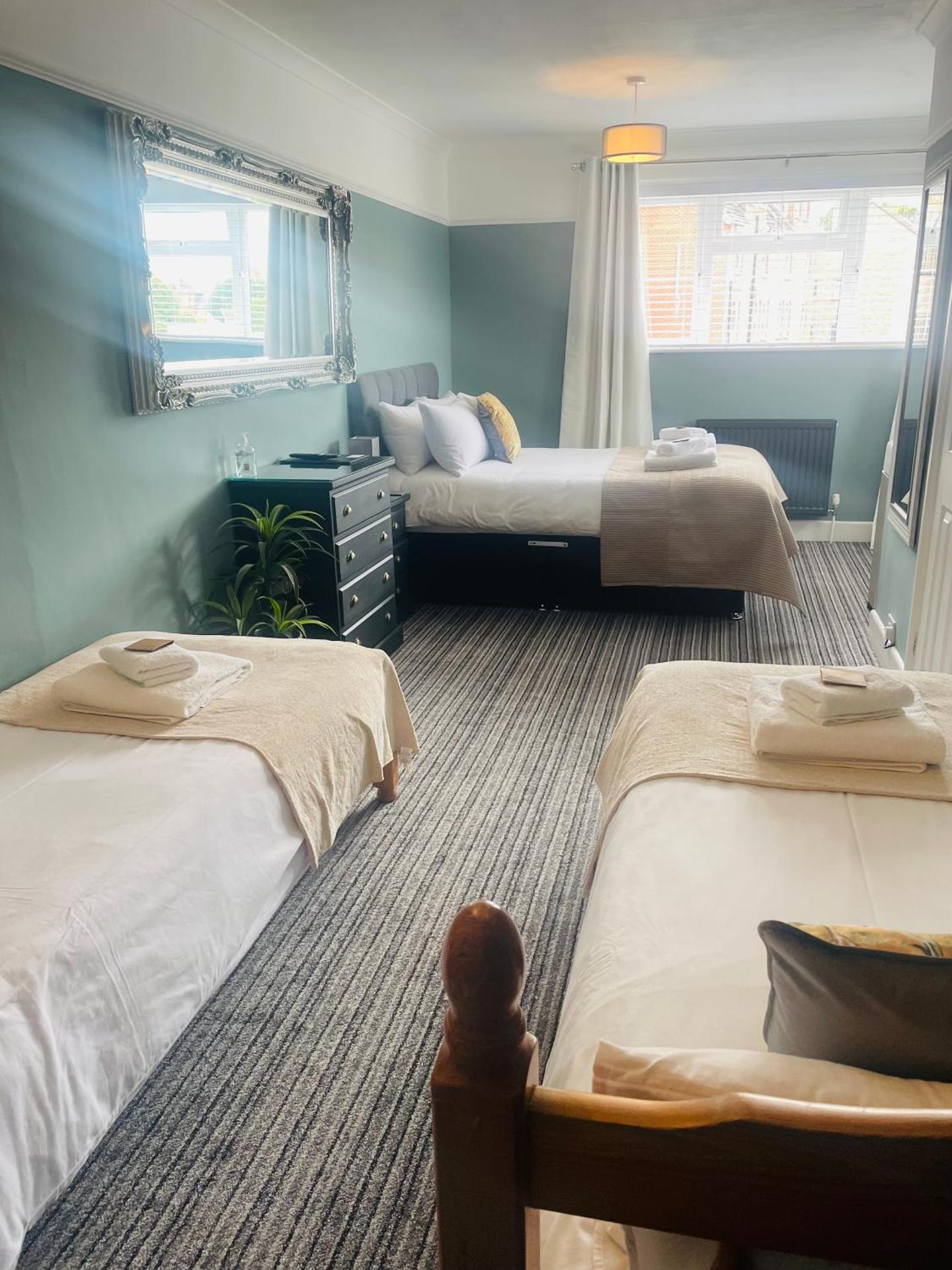 Quadruple Room with Shower