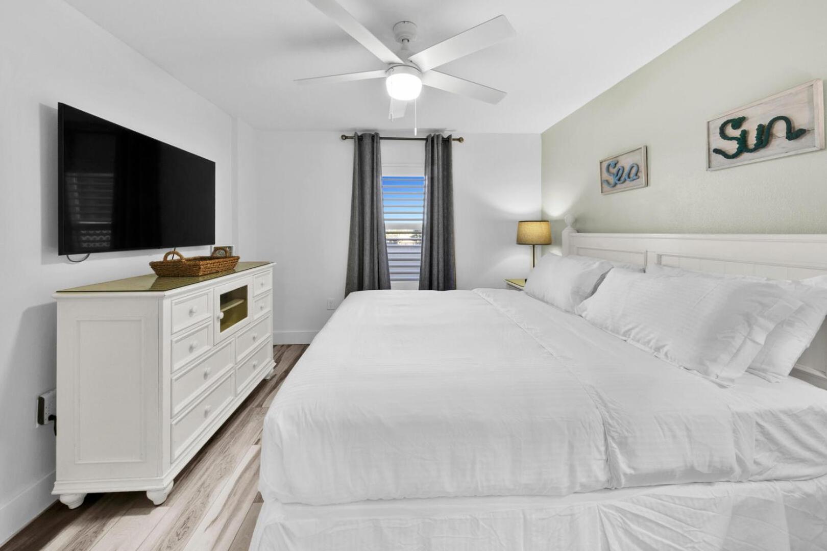 Pelican Beach 307 - Beautiful Updated Unit!!!