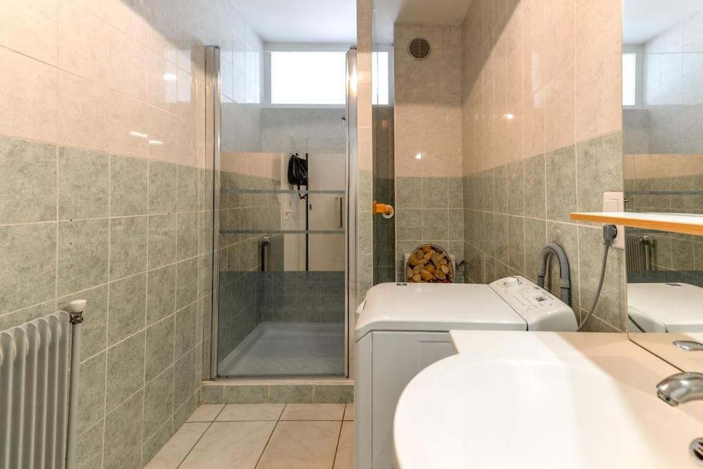 Studio très spacieux- vue imprenable sur le lac