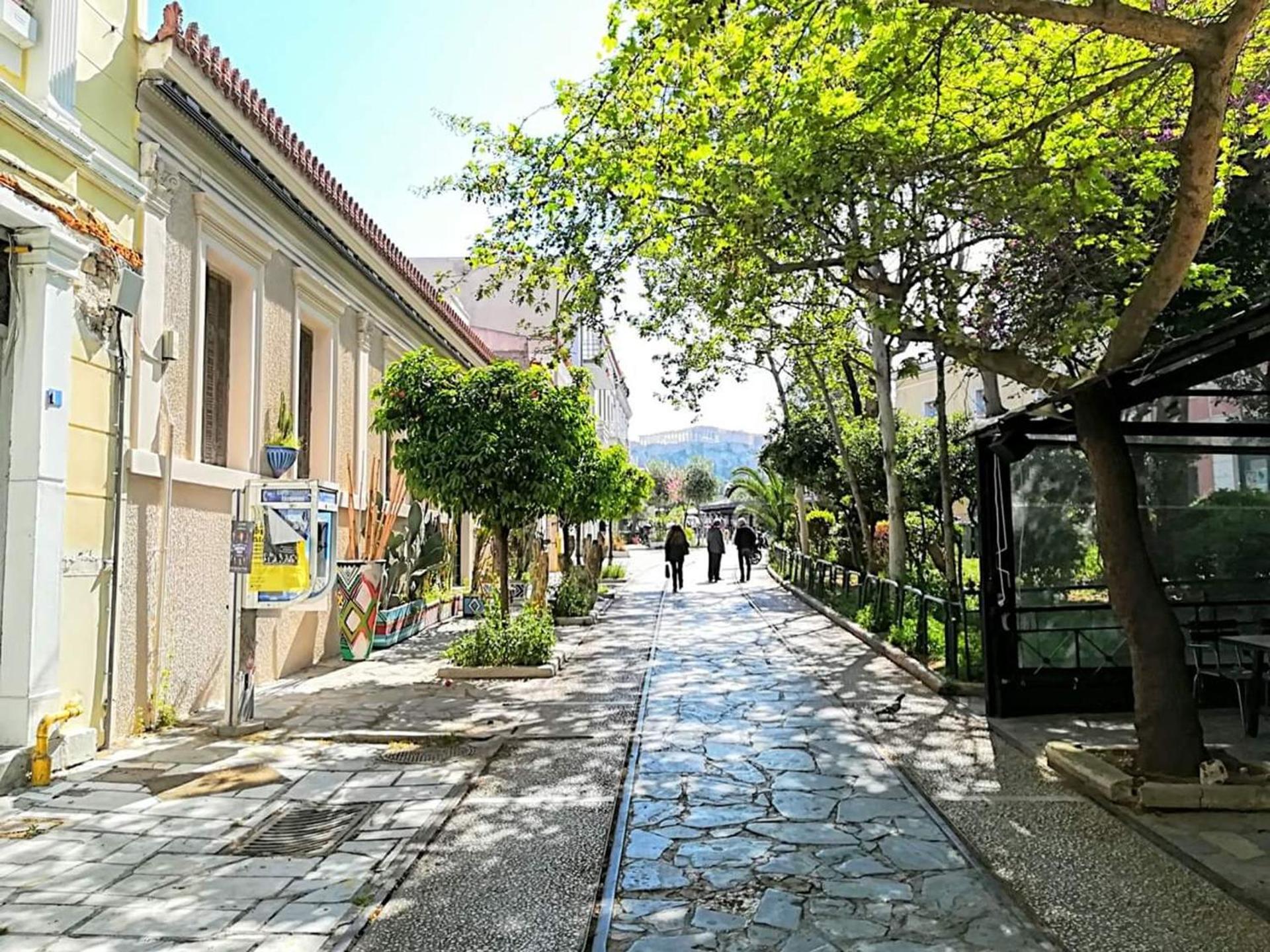 Sunny apartment in Acropolis