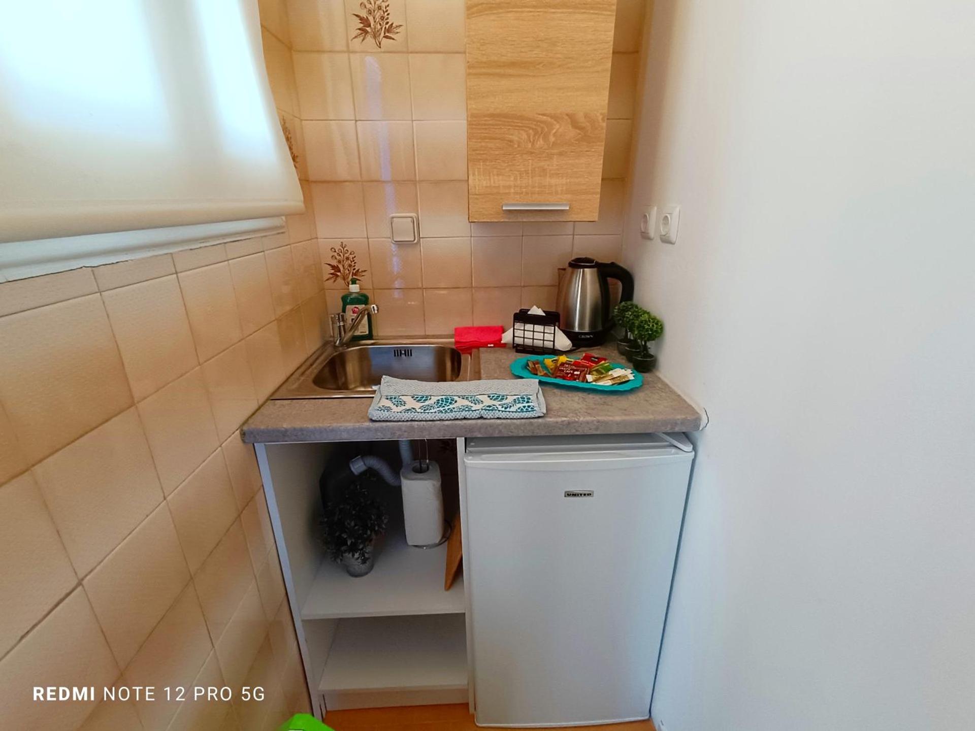 Studio Apartment with One Double Bed