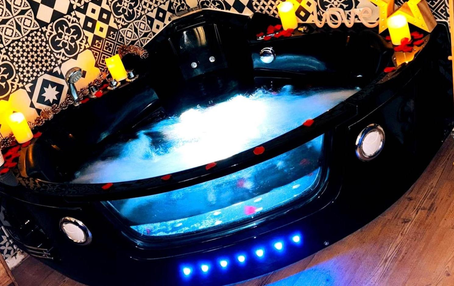 Le Chalet romantique en montagne, SPA, Écran cinéma, Lit king size, day use, 5min centre