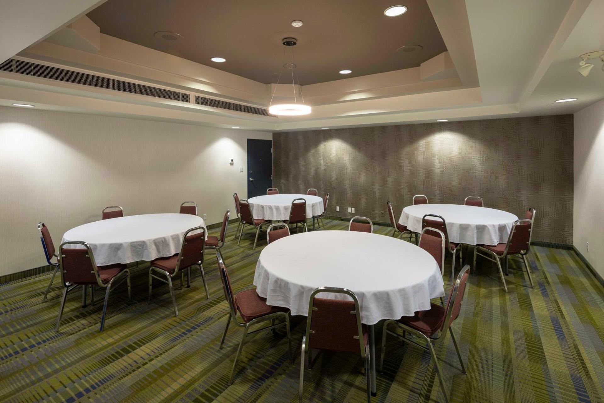 Banquet/Function facilities