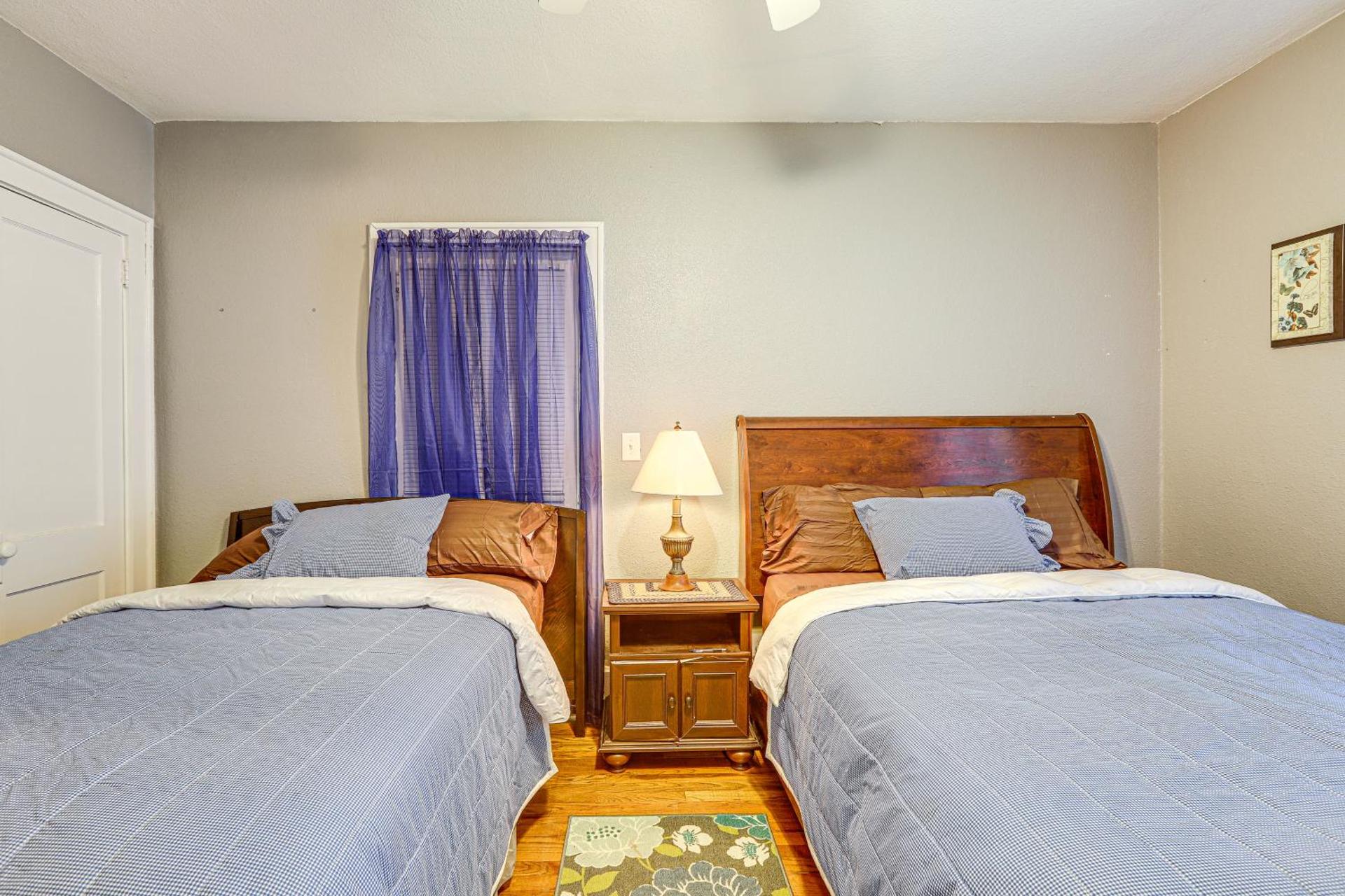 Main Street Home 1 Mile to Callaway Gardens