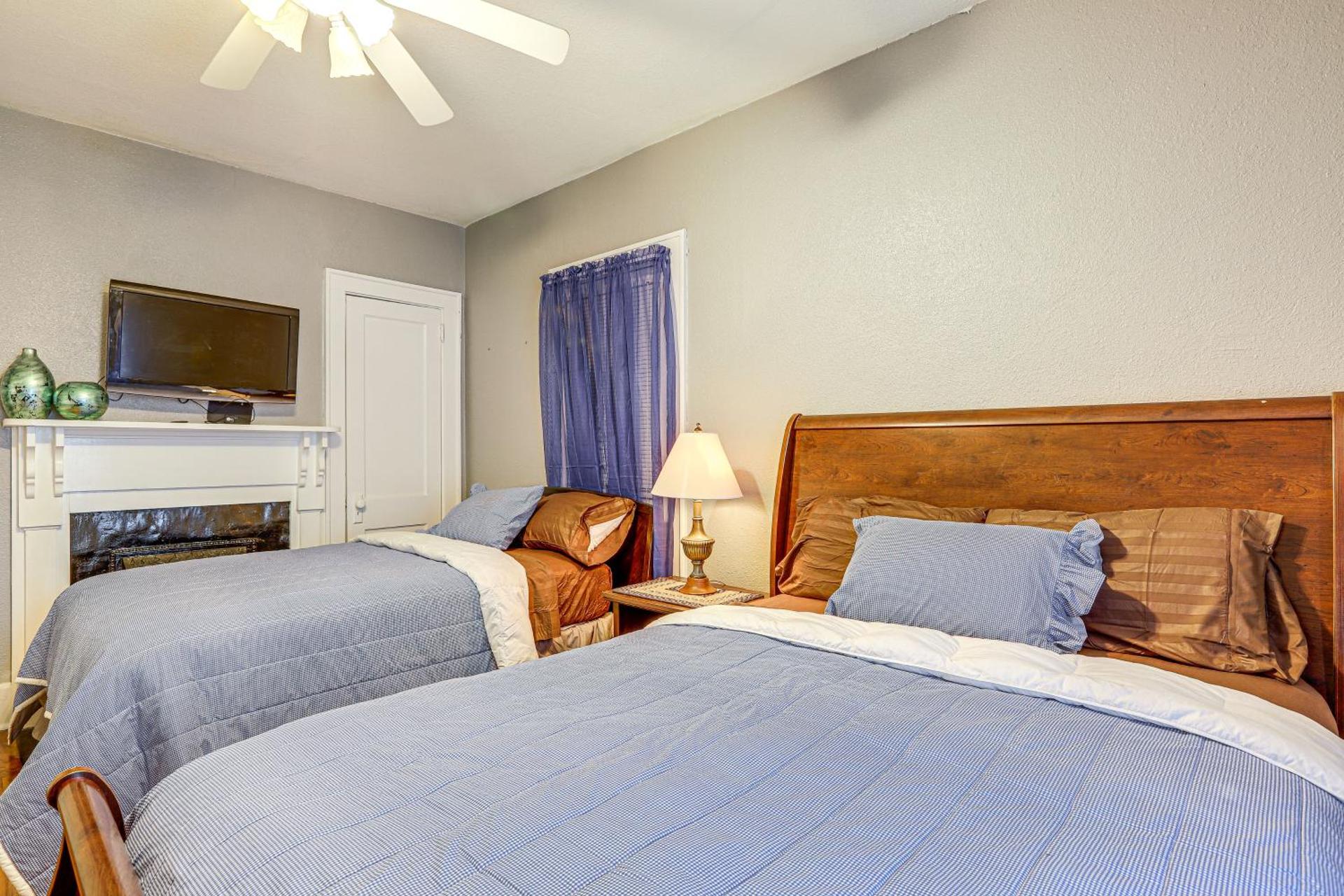 Main Street Home 1 Mile to Callaway Gardens