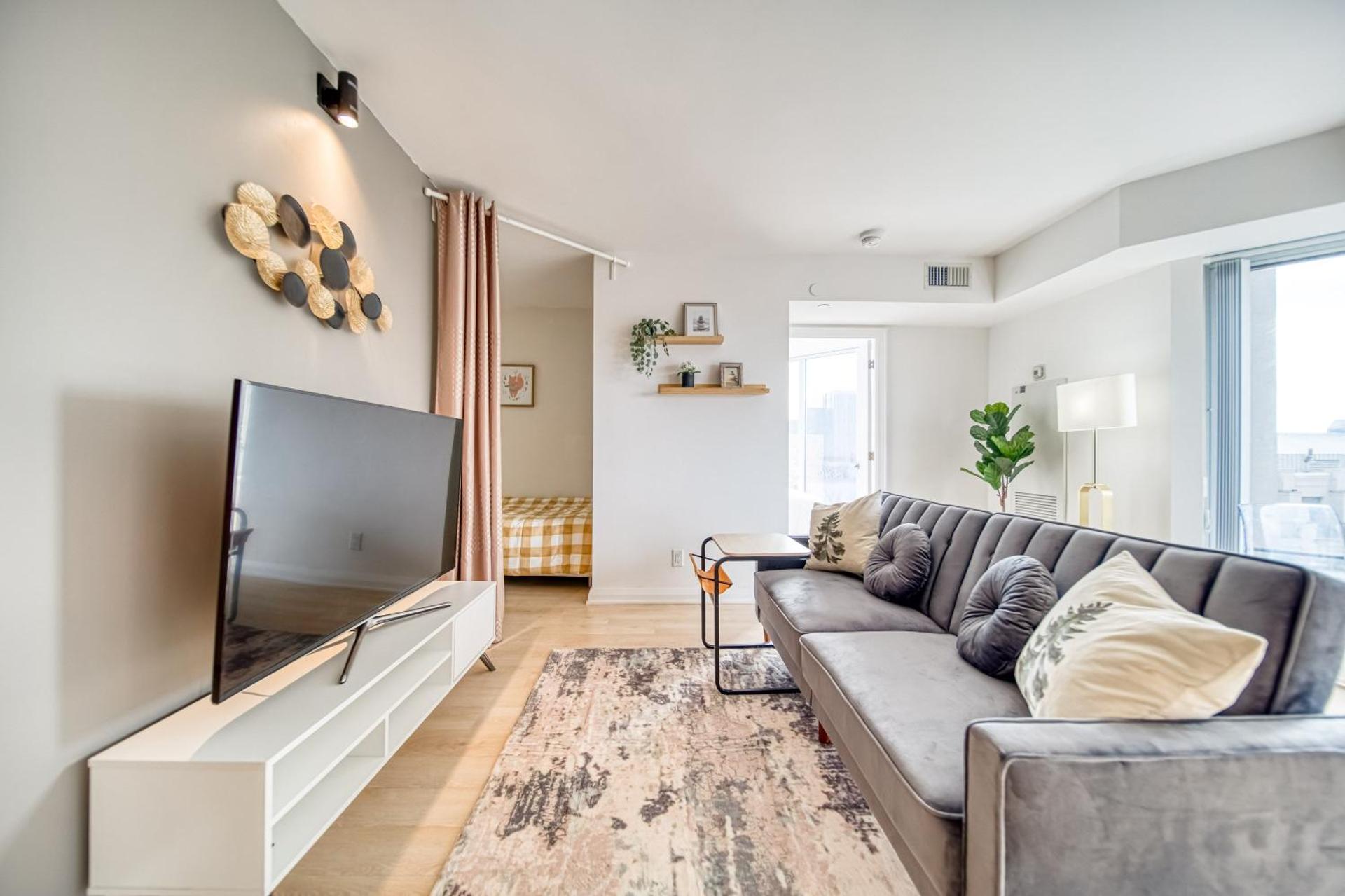 Yorkville Plaza Express Stay