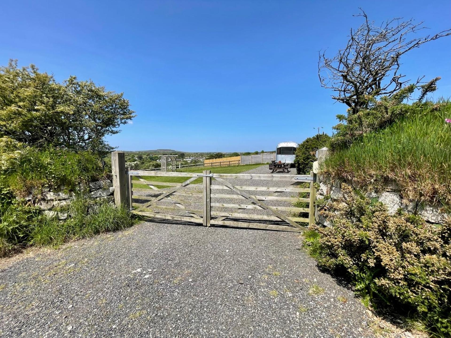 WildView Cosy Glamping with Outdoor Bath and stunning scenery