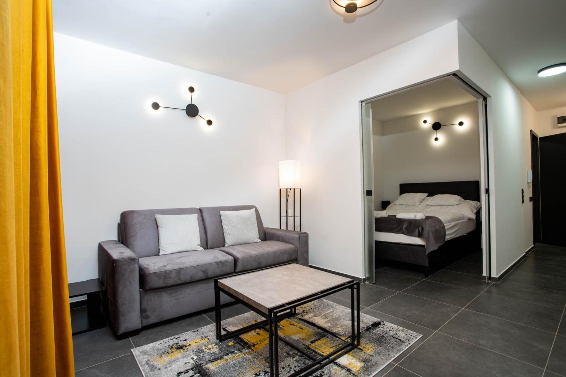 Vöröskő -LAK szauna és jakkuzi használattal