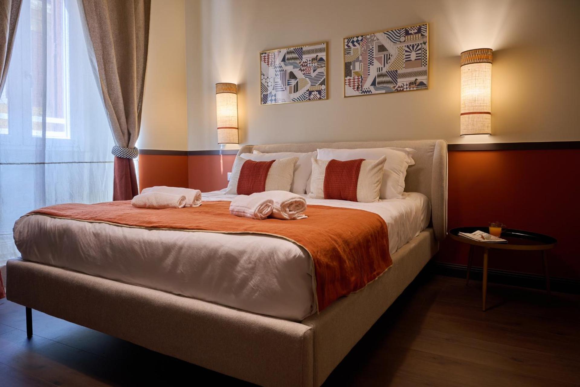 Maison Luxury Pantheon