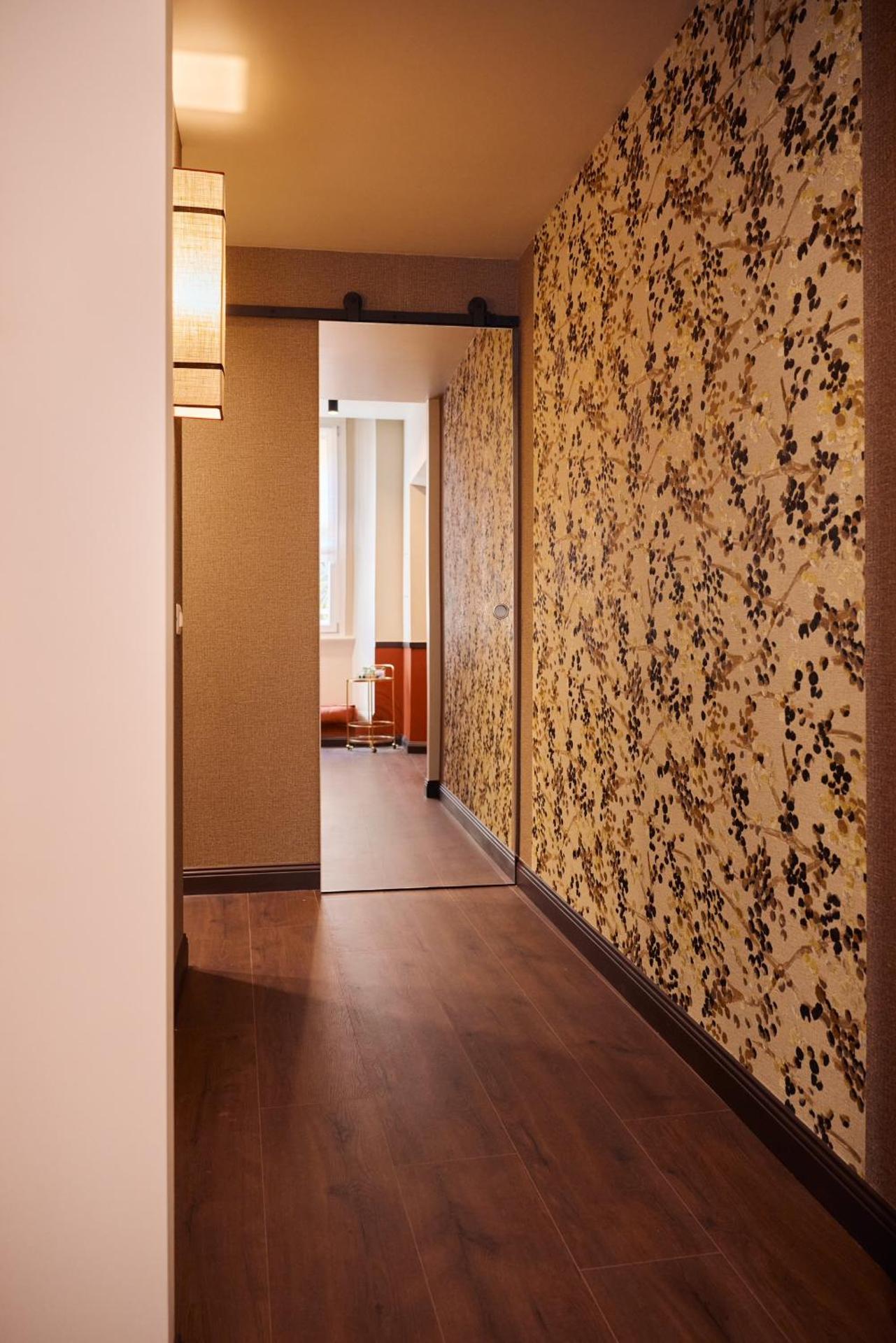 Maison Luxury Pantheon