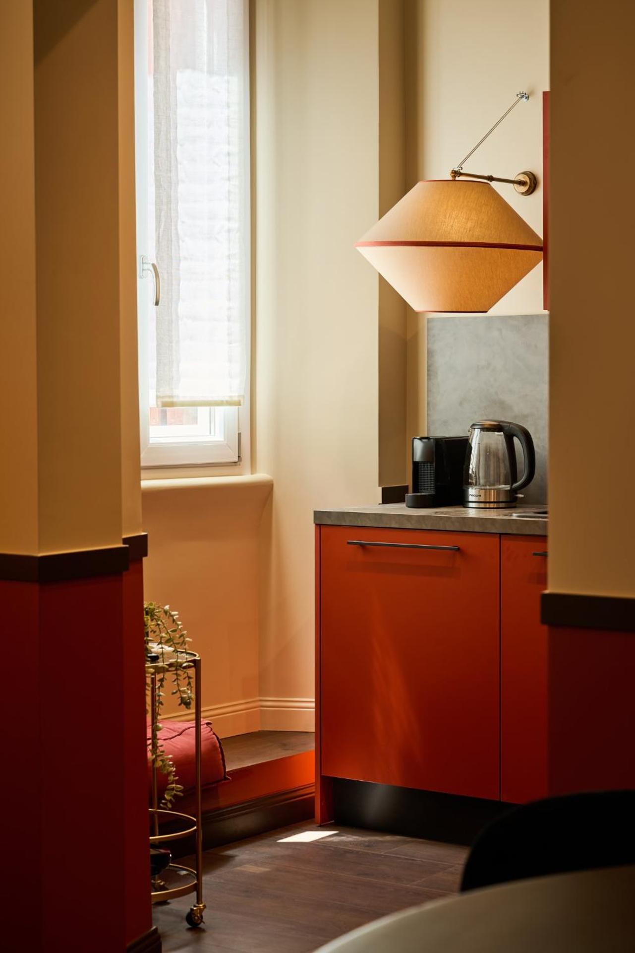 Maison Luxury Pantheon