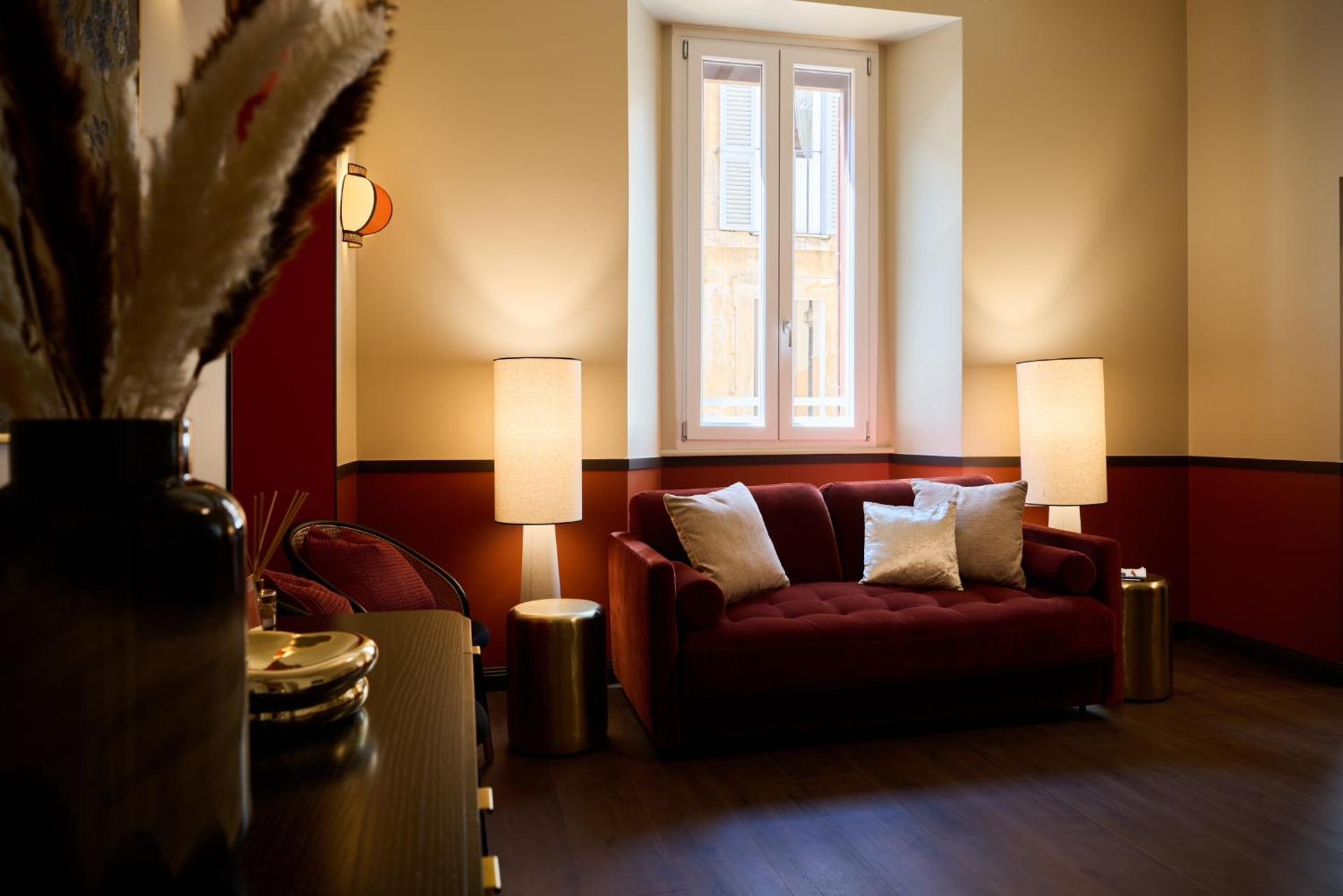 Maison Luxury Pantheon