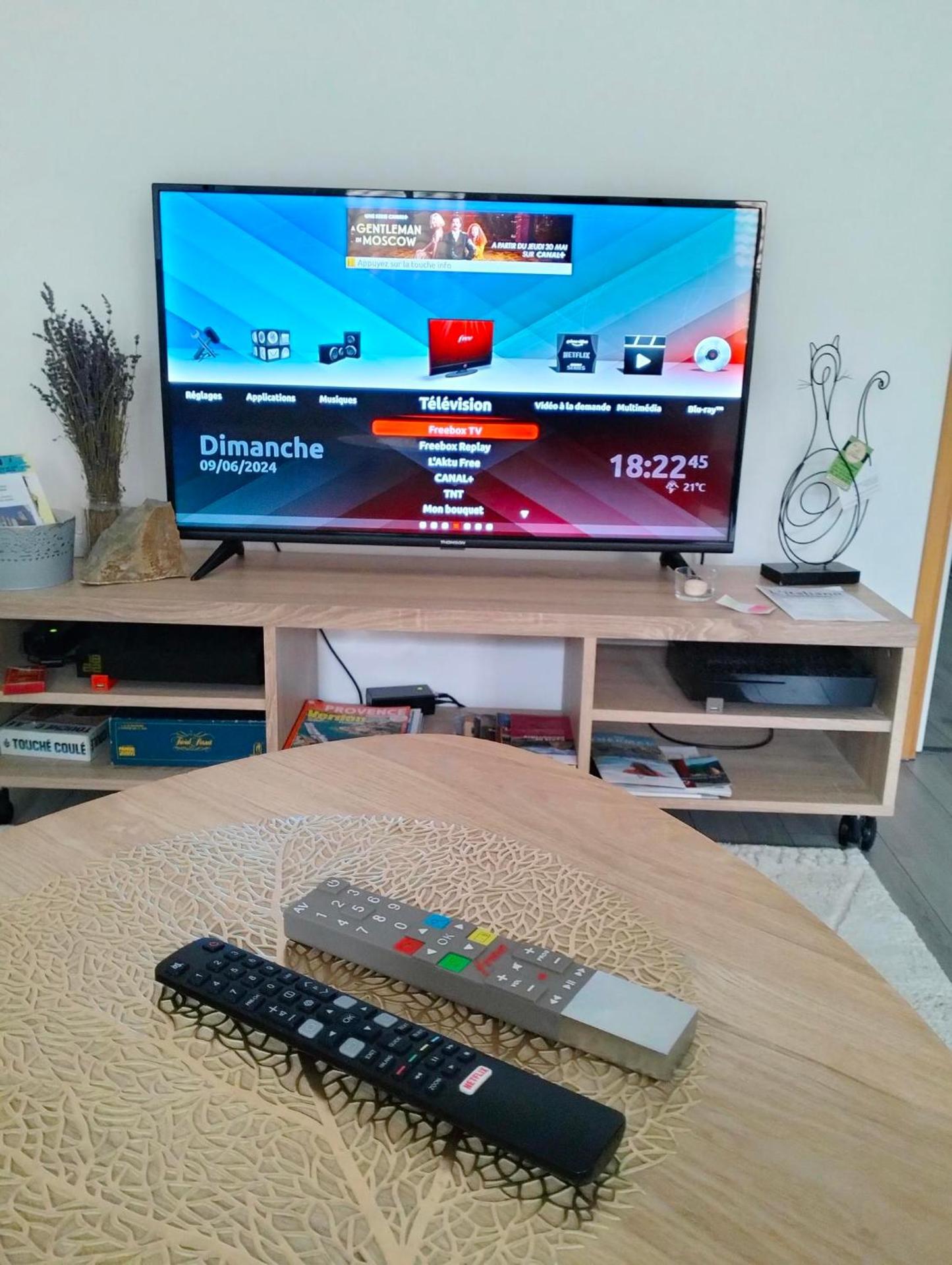 La Provence vous Attend - 2ème étage