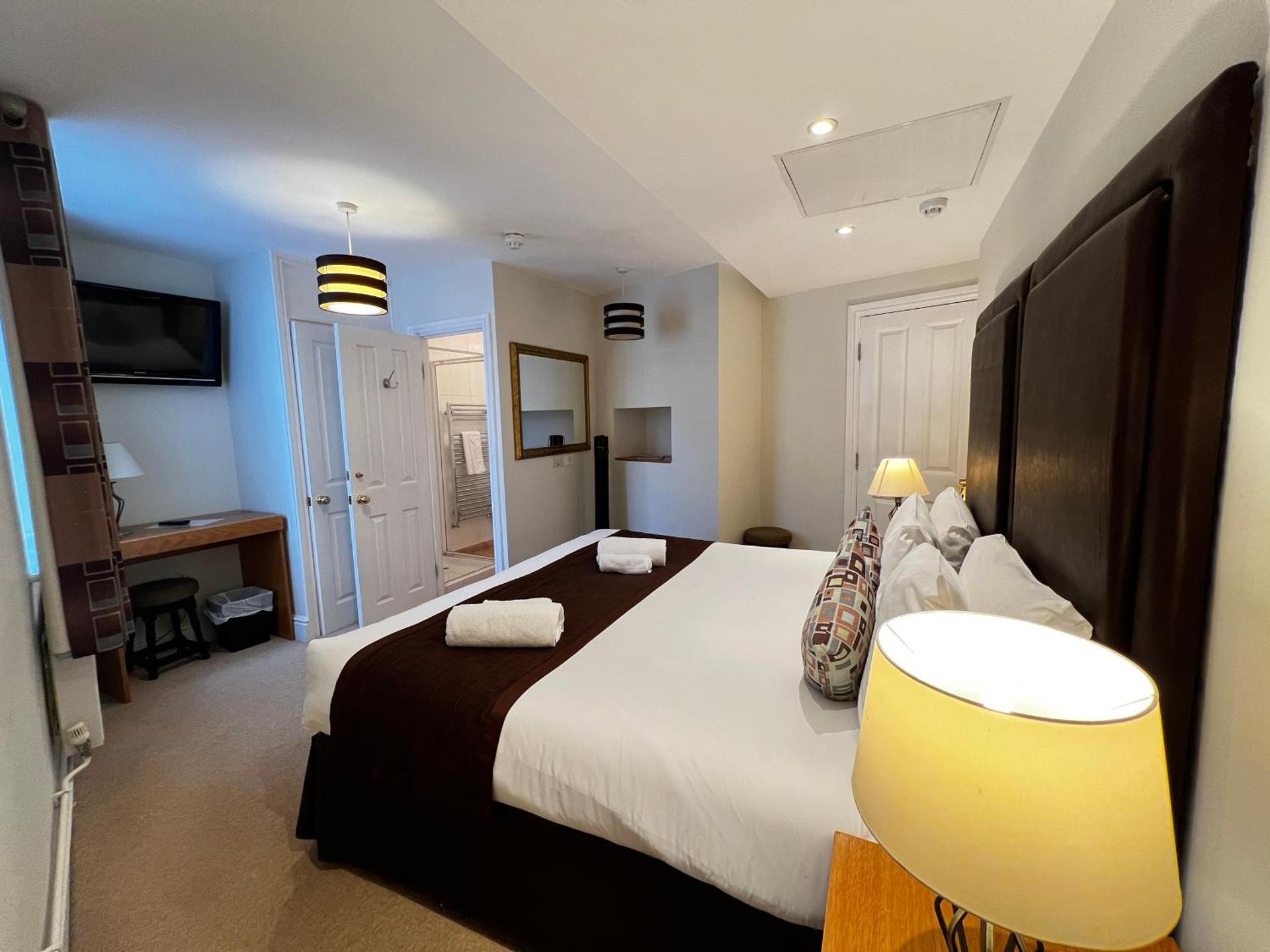 Communal lounge/ TV room