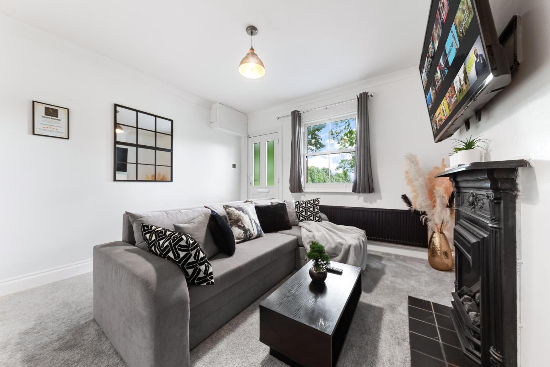 The Hogwarts Retreat - Cinema Room -