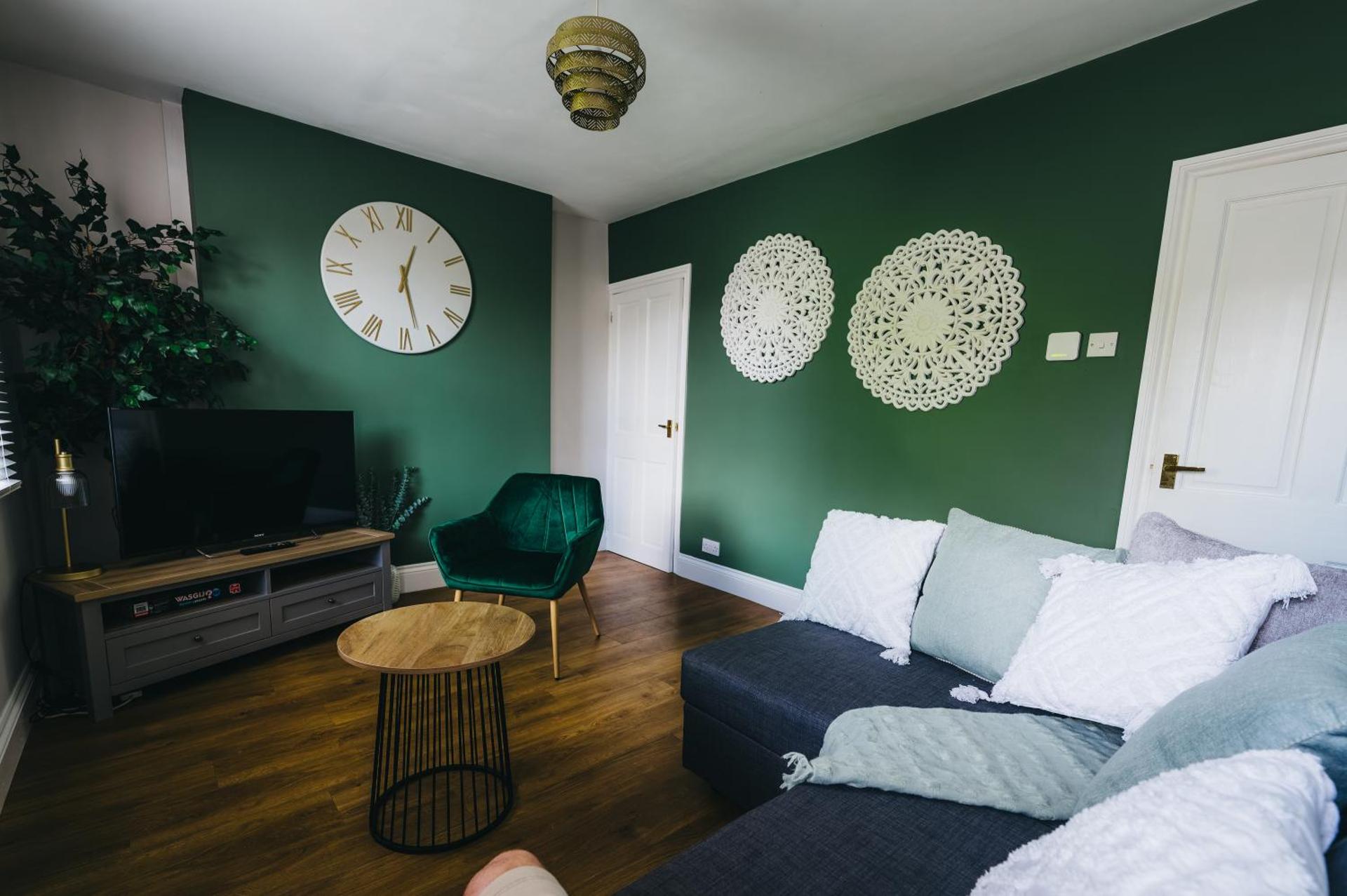 Communal lounge/ TV room