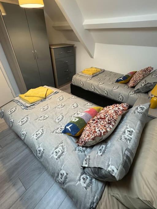 Quaint cottage close to Marina