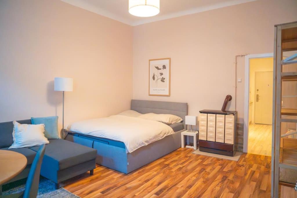 Klein aber fein FREE PARKING