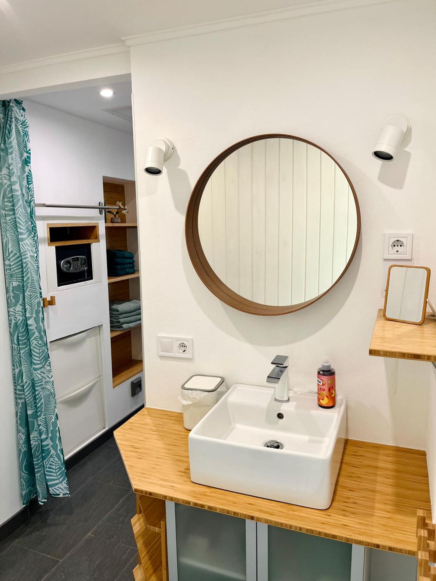 DOMEGLAMPING at FISHINGLAKE