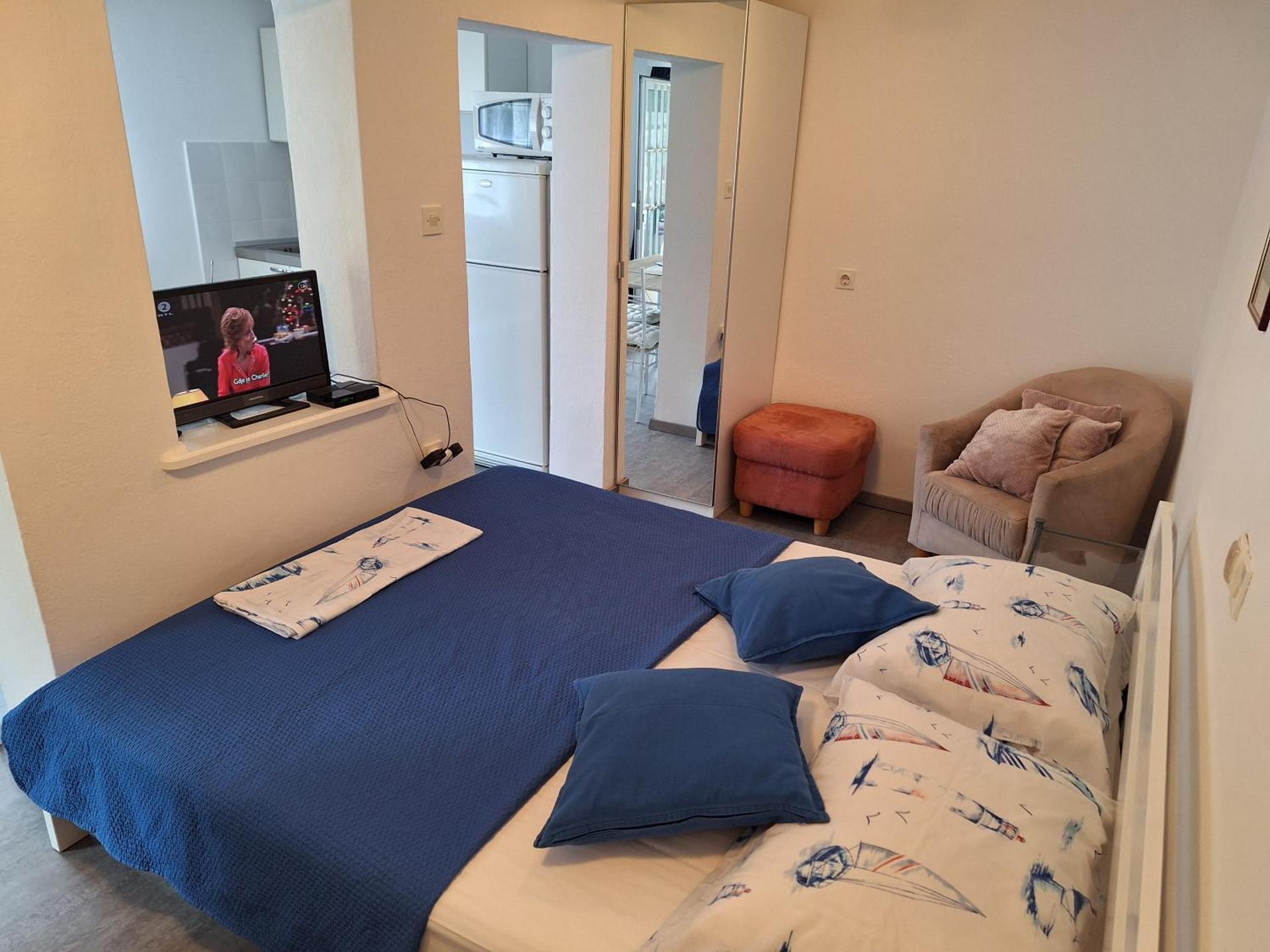 Apartment with terace