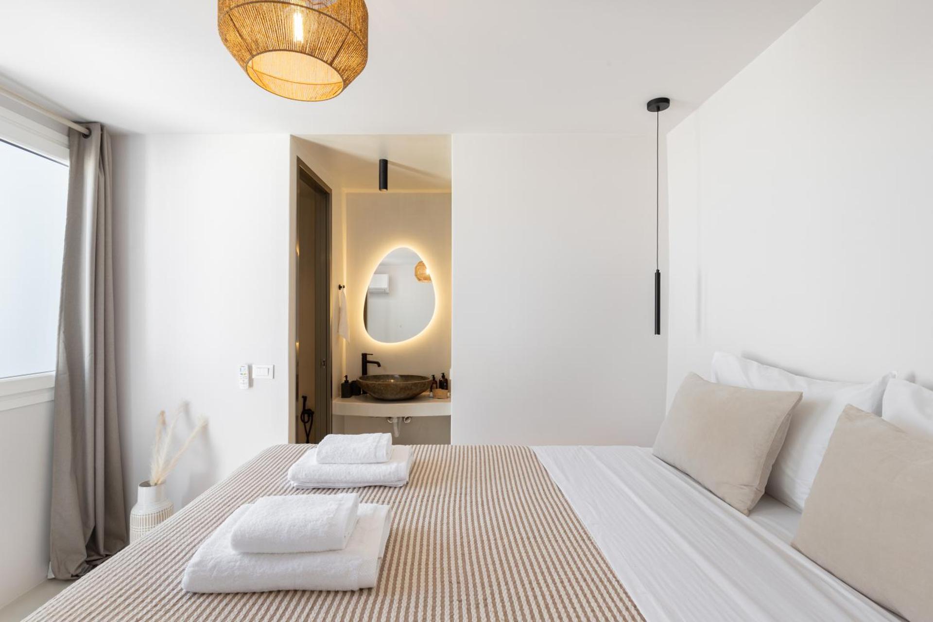 Lotus iΝ & Aroma iN , Mykonos Town