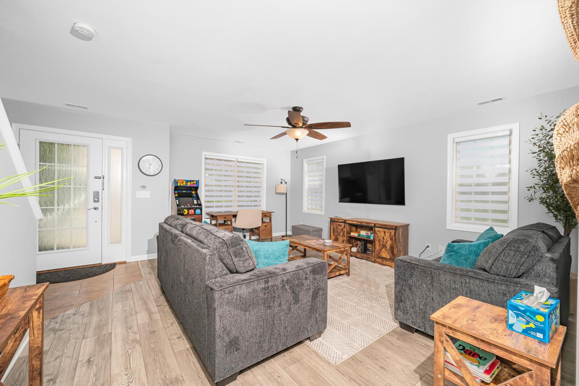 Communal lounge/ TV room