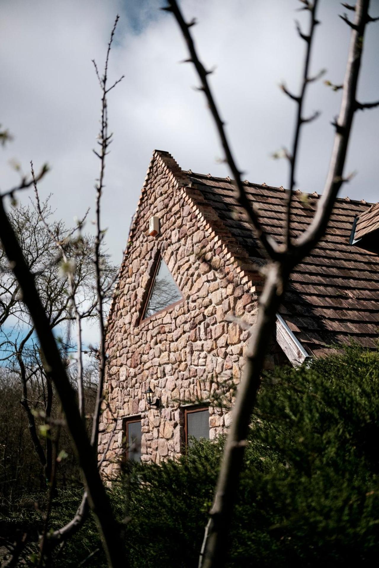 Ábrahámhegyi panorama hideout