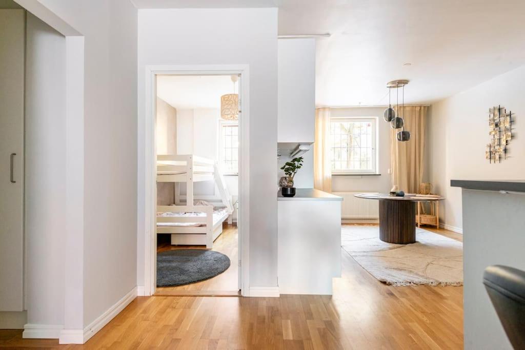 100 Sqm Apartment in Stockholms finest Area - Östermalm