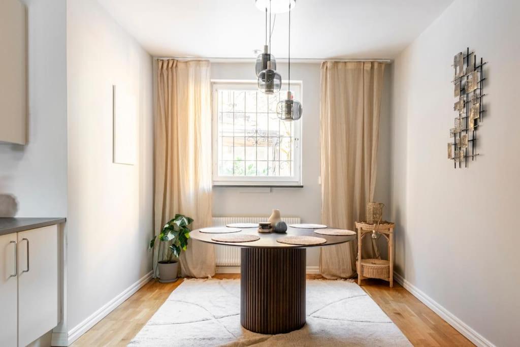 100 Sqm Apartment in Stockholms finest Area - Östermalm