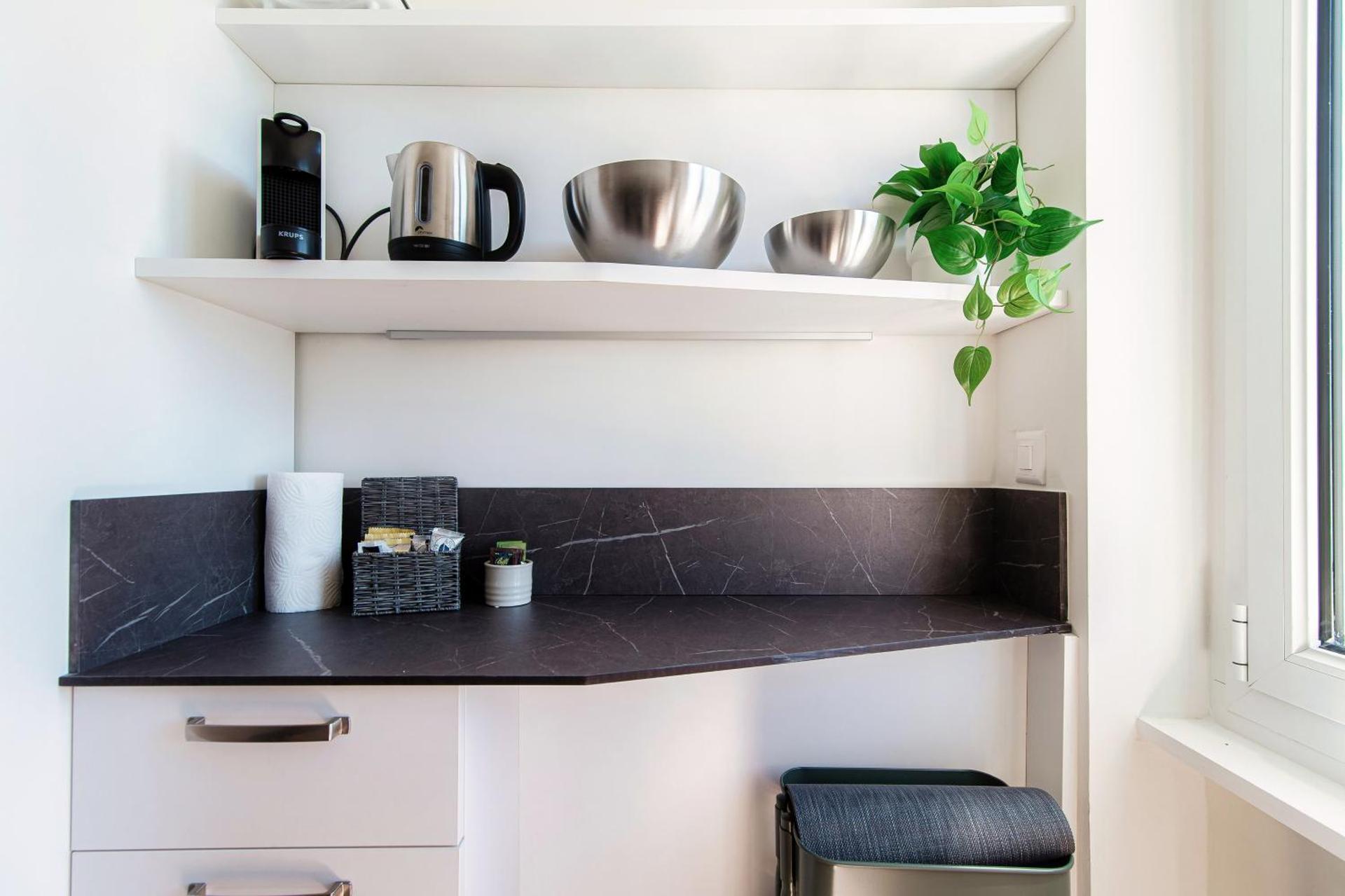 Dream Lake Apartments by Quokka 360 - Lake View