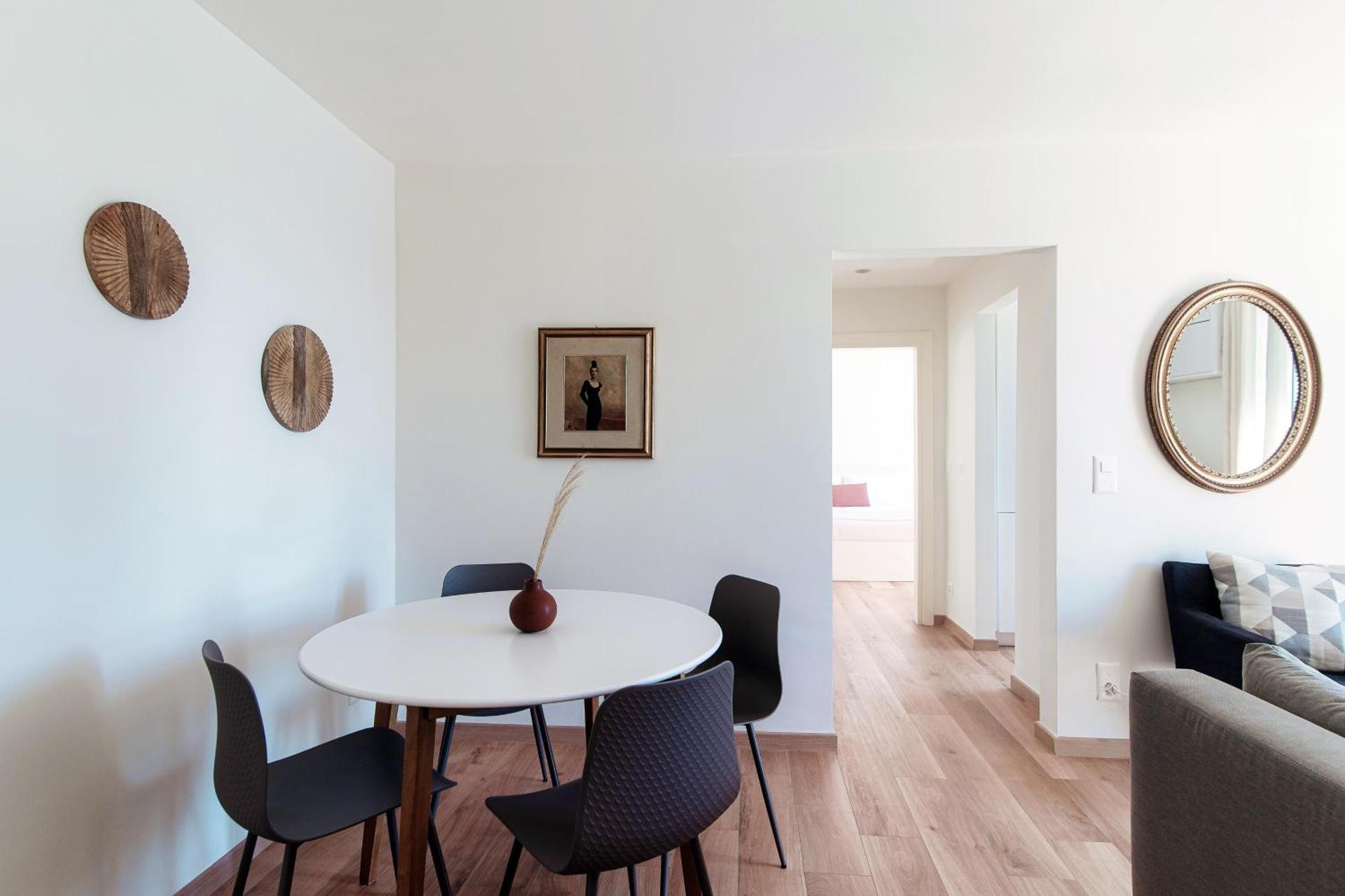 Dream Lake Apartments by Quokka 360 - Lake View