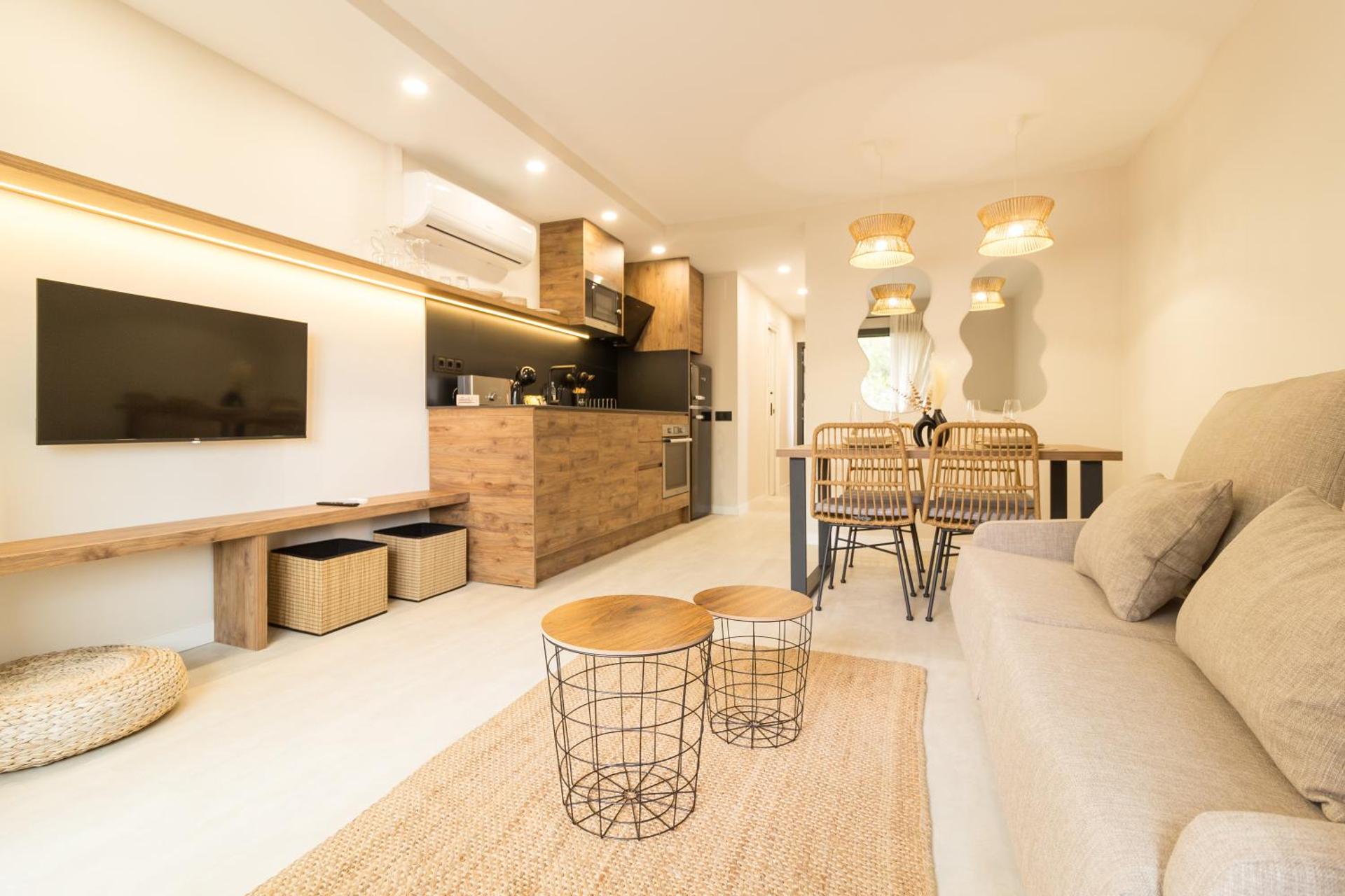 Communal lounge/ TV room