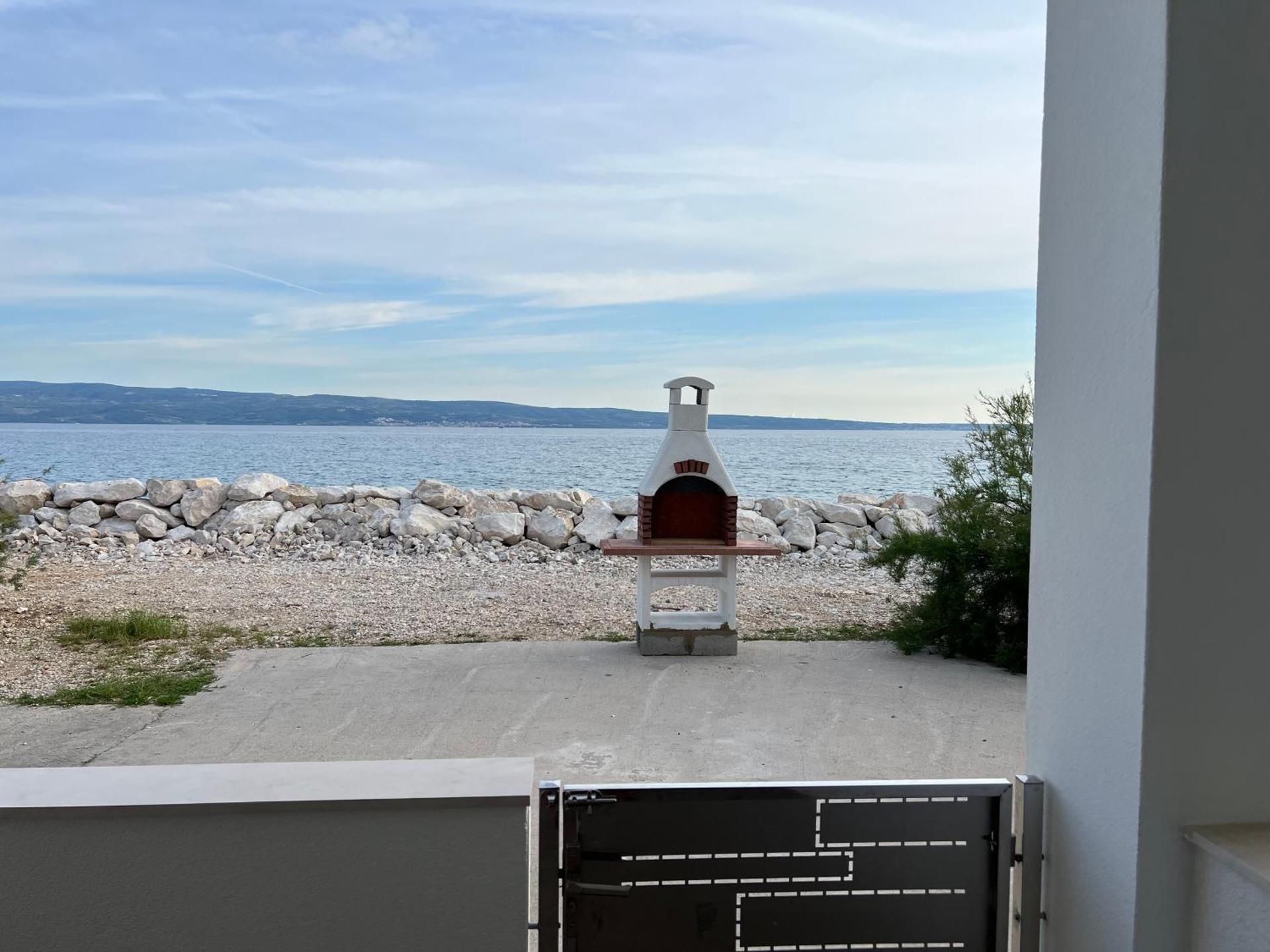 Seafront Studio-Apartment