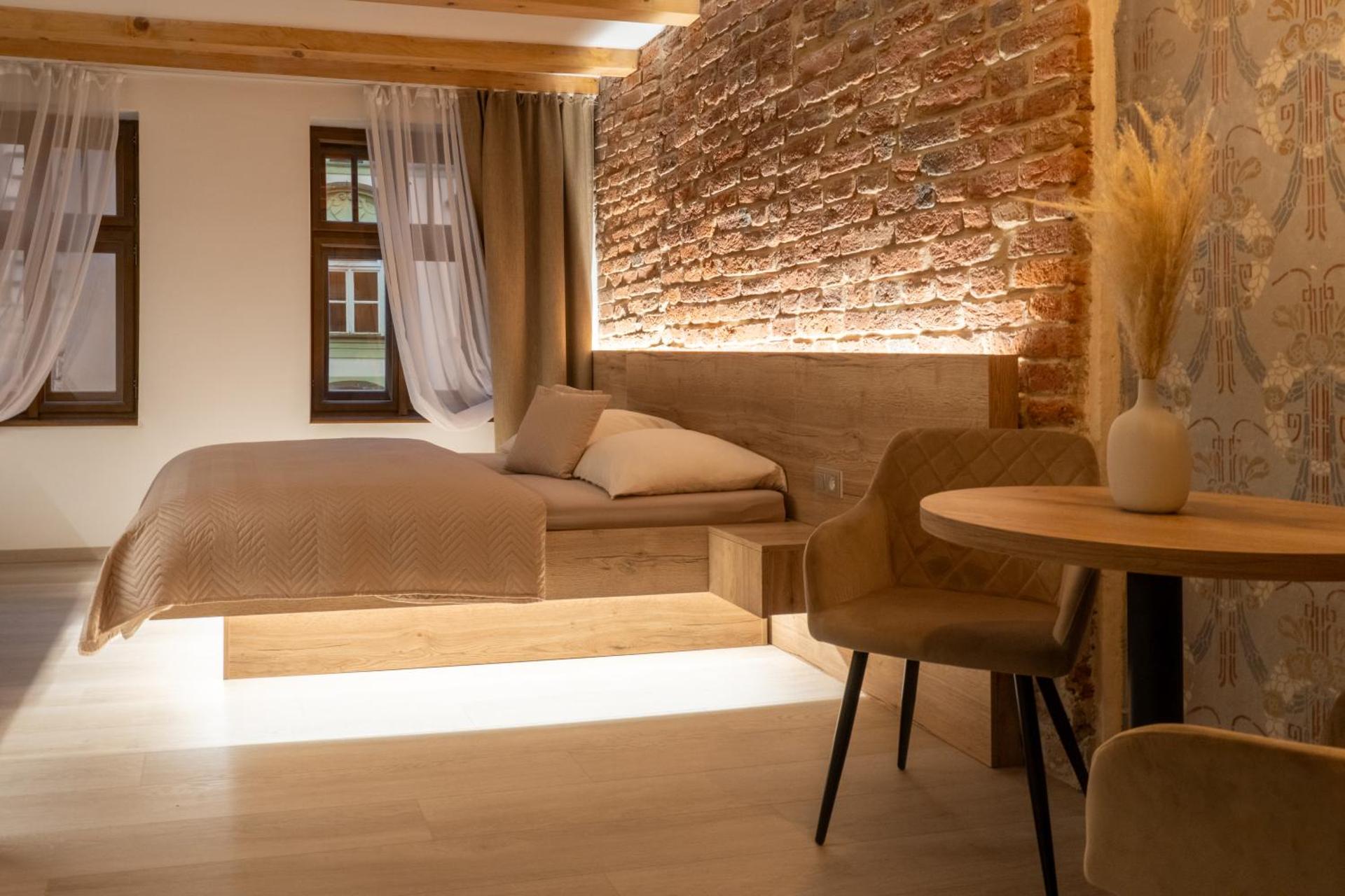 White Wolf Boutique Apartments