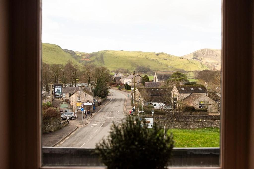 Bulls Head, Castleton