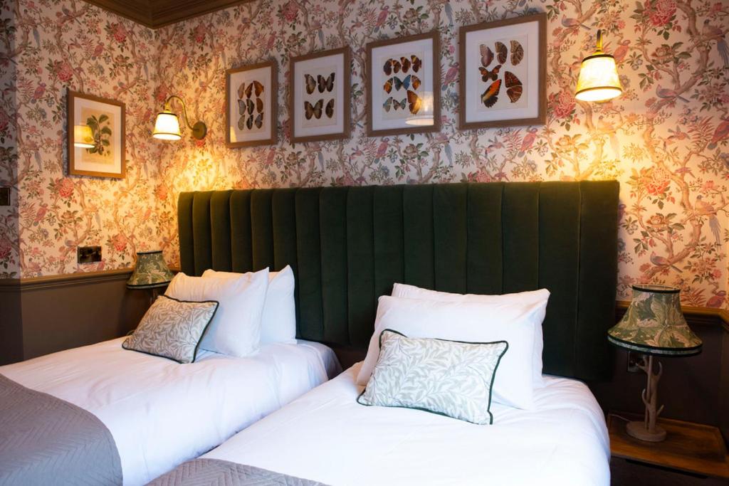 Bulls Head, Castleton