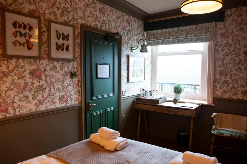 Bulls Head, Castleton