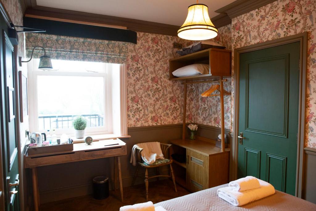 Bulls Head, Castleton