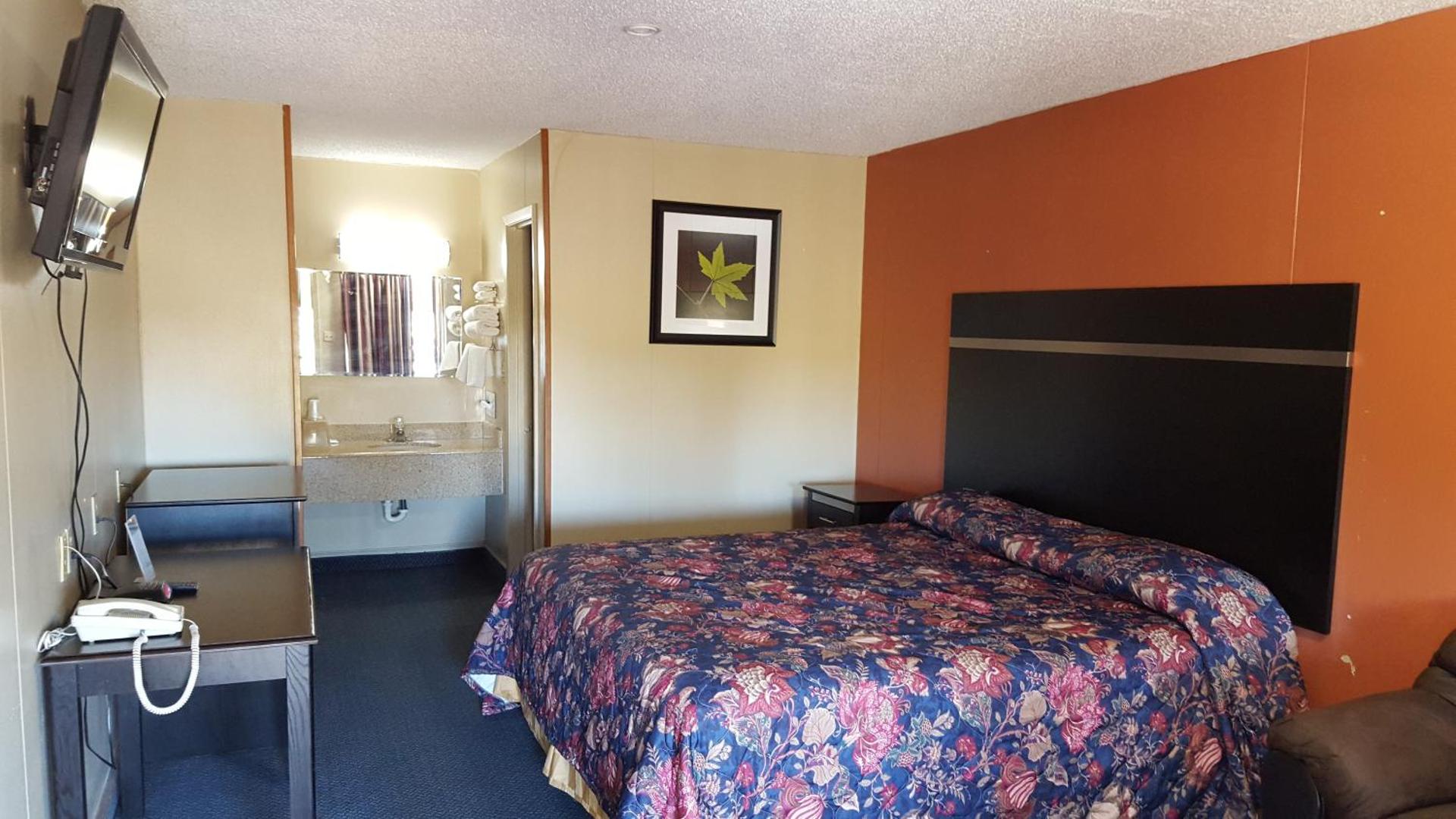 Carefree Inn Flatonia