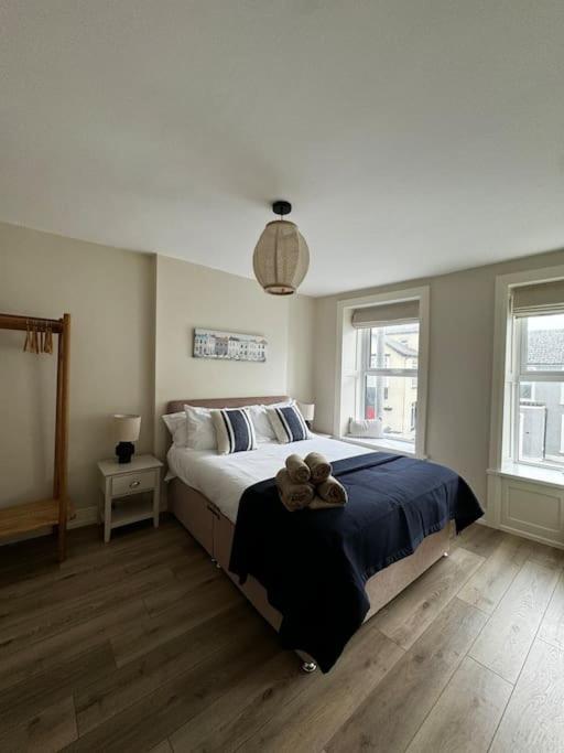 NEW - Large Portrush Townhouse