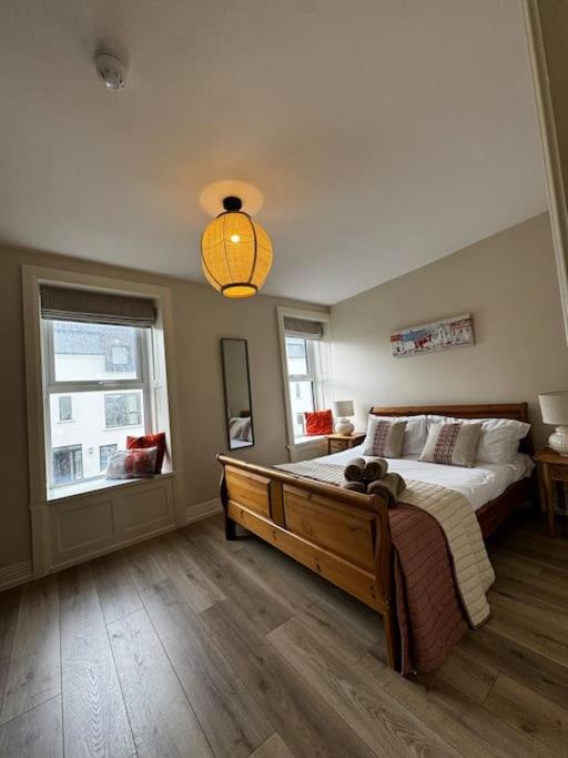 NEW - Large Portrush Townhouse