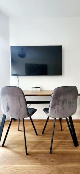 New & serene 1-bedroom apart near #LaDéfenseParis #Parking&Fibre