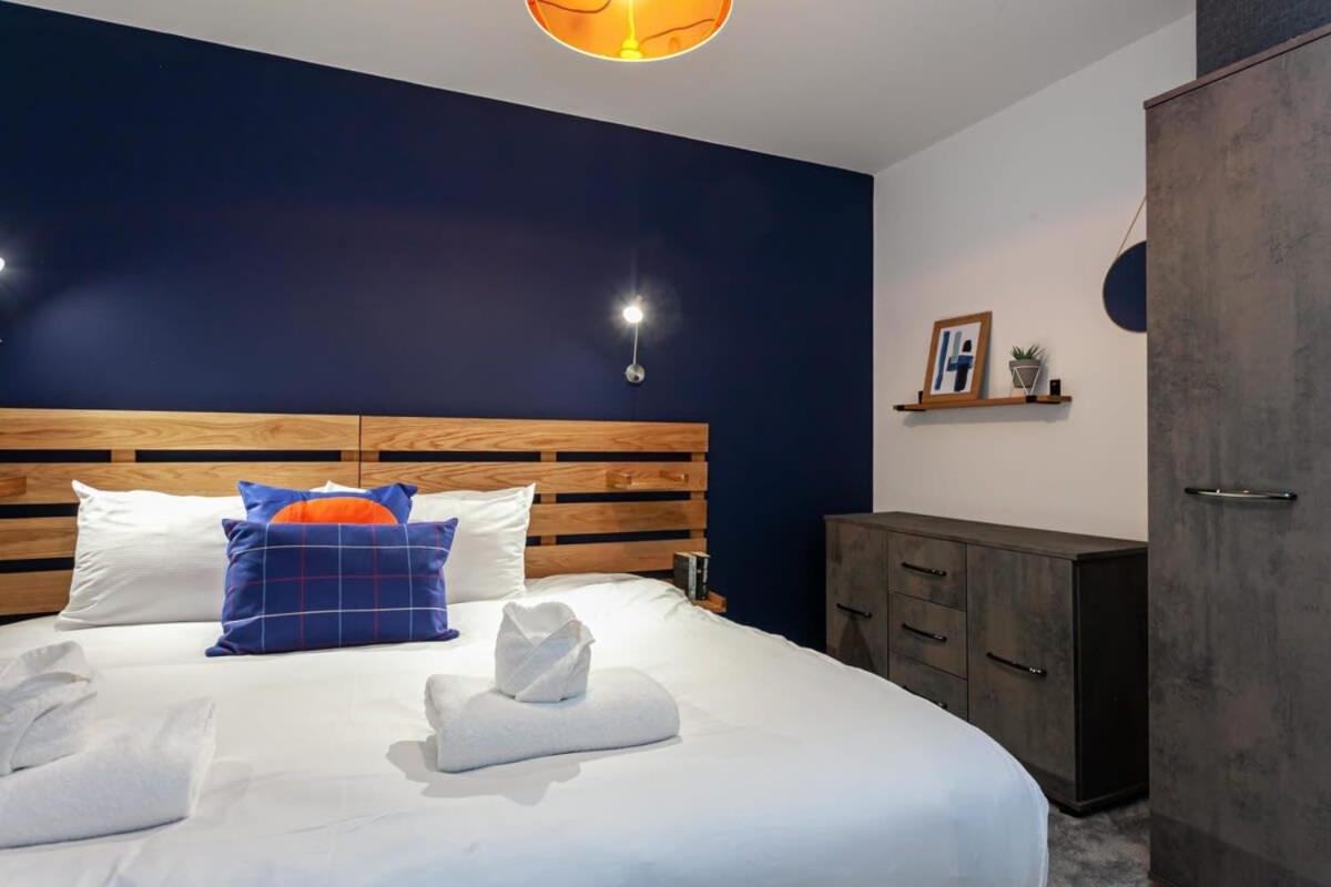 Superb 2 Bed Flat 5min to Old Trafford Stadium